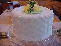 White with Yellow Rose Basket Weave Cake
