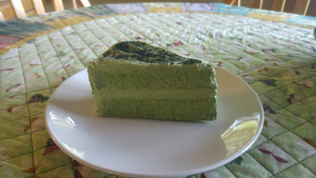 Matcha Cake with Slice Out