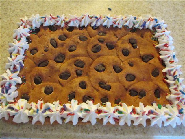 Rectangular Cookie Cake w Sprinkled Border