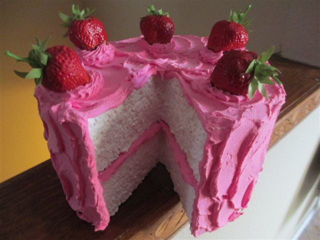 Mouth Watering Strawberry Frosted Cake