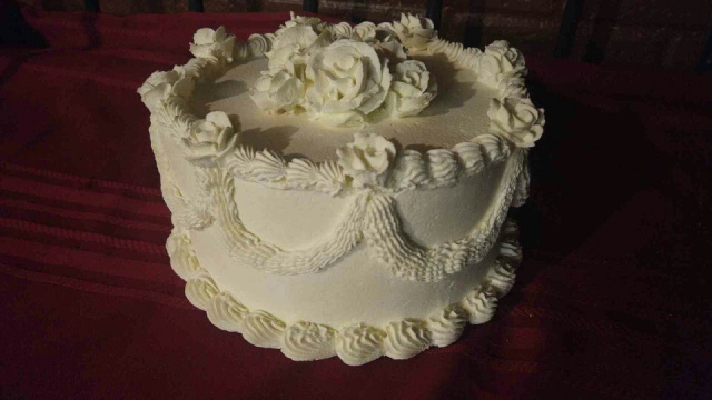 Ivory Rose Victorian Classic