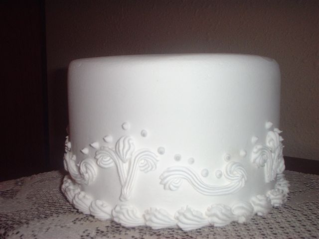 Smooth frosted Scroll cake