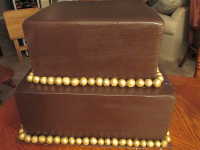 Exotic Gold Trimmed Cake  
