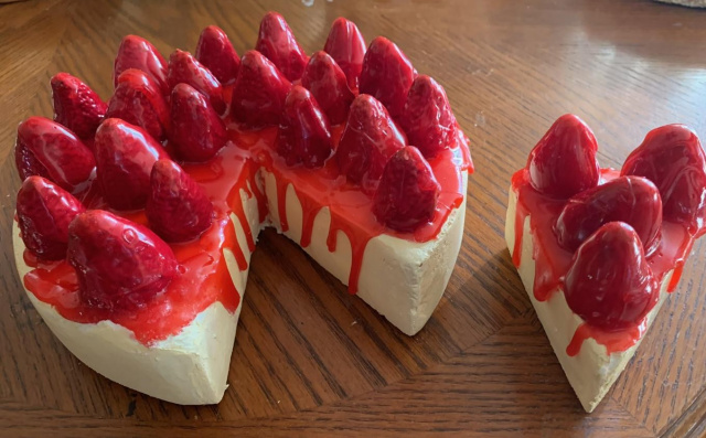 Strawberry Cheesecake with Slice out